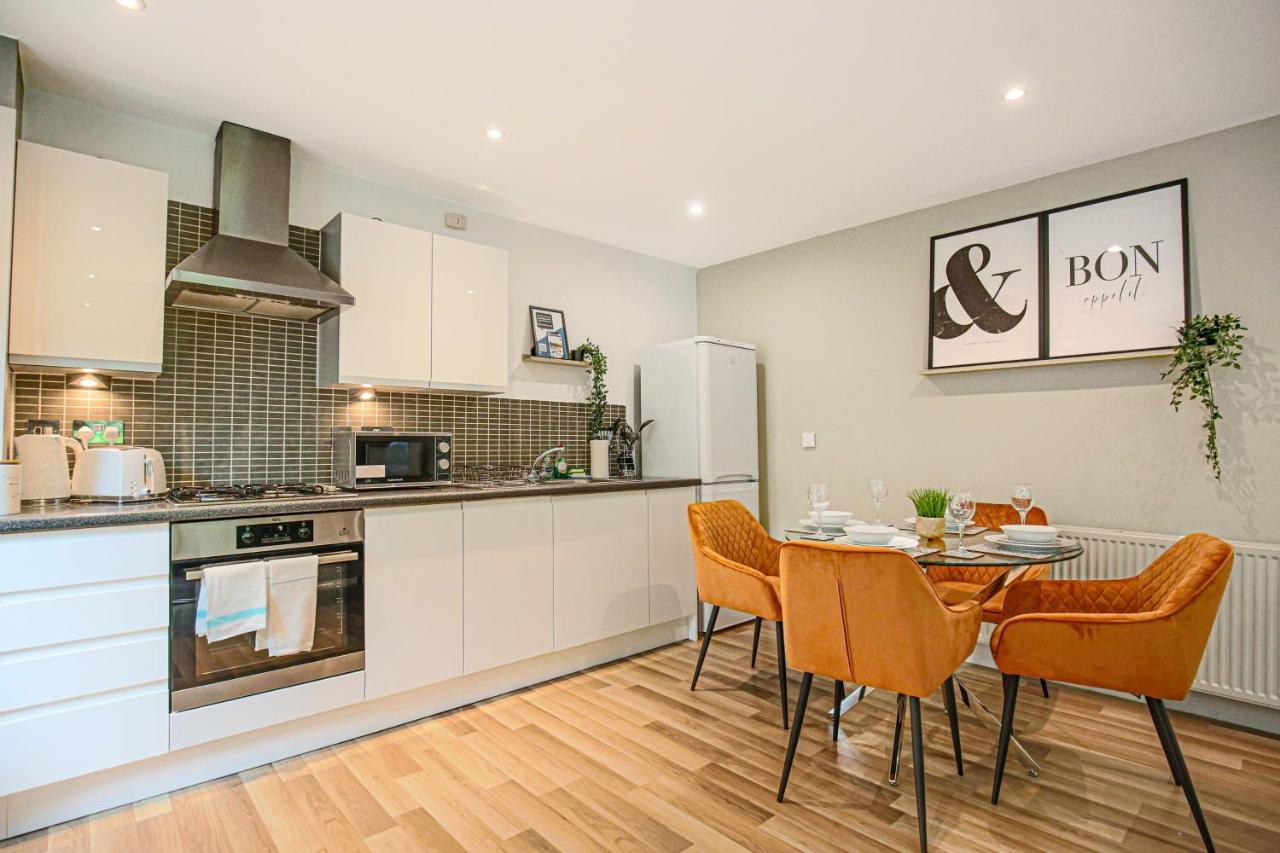 Campbell Park Apartment - City Centre - Free Parking, Balcony, Super-Fast Wifi And Smart Tv With Netflix By Yoko Property Милтън Кейнс Екстериор снимка